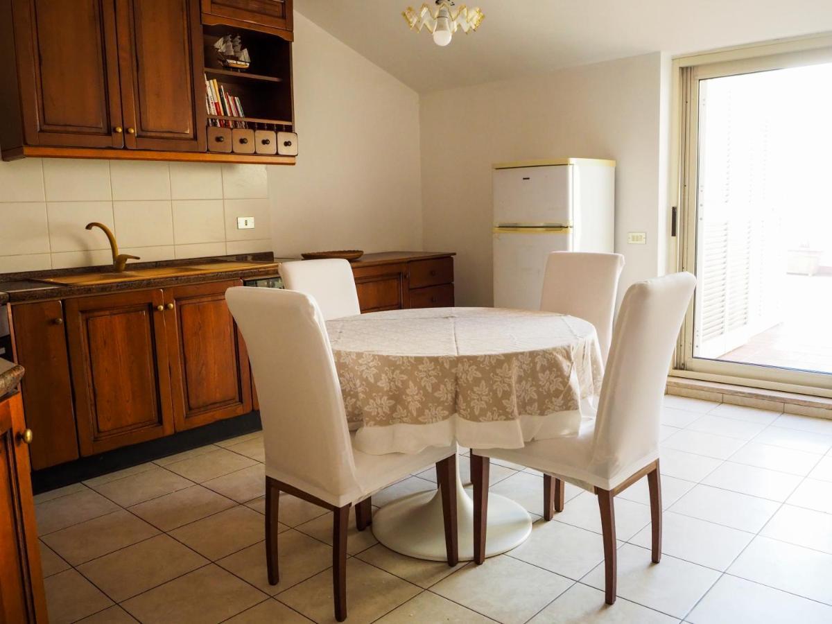 Terrazza Cavour Apartment Bari Exterior photo